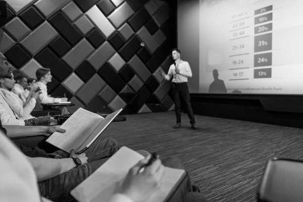 Chauffeur privé : clarté, exigence et transformation du service de transport personnalisé