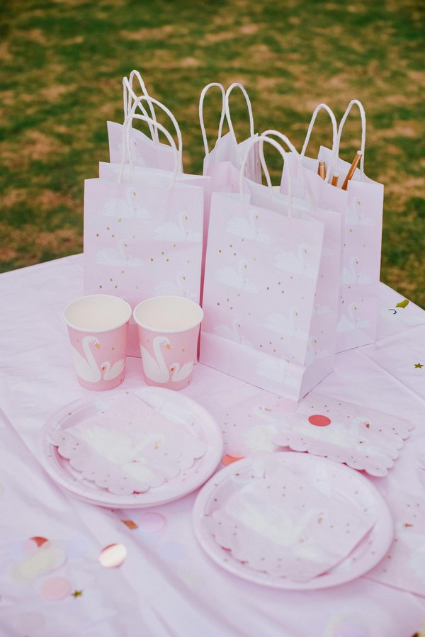 Vaisselle jetable professionnel : alliez praticité et écologie